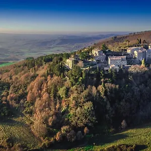 https://monteverdi-tuscany.it-tuscanyhotel.com