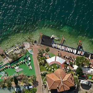 *** Hotel Surf Pier - Montagnoli Group Italien